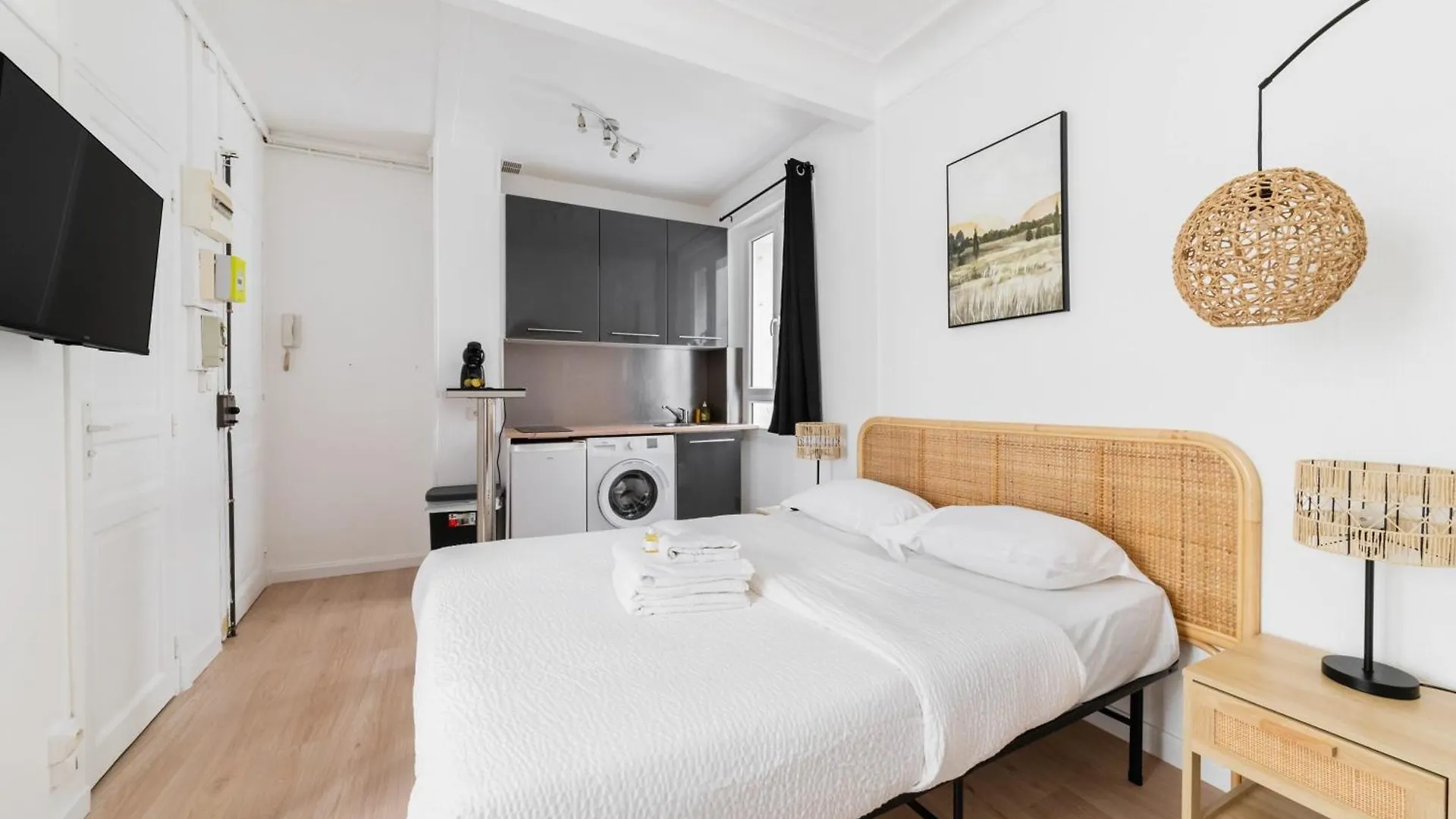 Studio Elegant Charme Intemporel - Paris 18 - 2P - Flat-Guest דירה